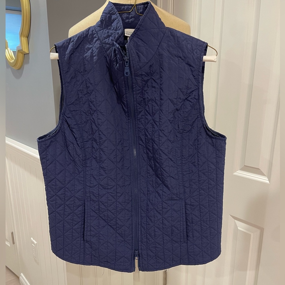 Nordic Traders Light Weight Quilted Vest